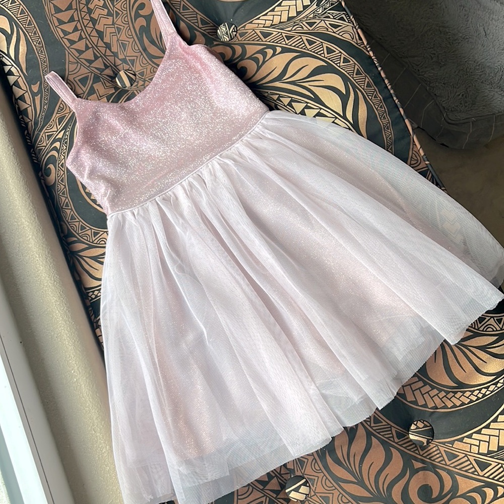Sparkly girls dress. Size XS 4/5